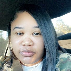 Meet your Posher, Lakeisha